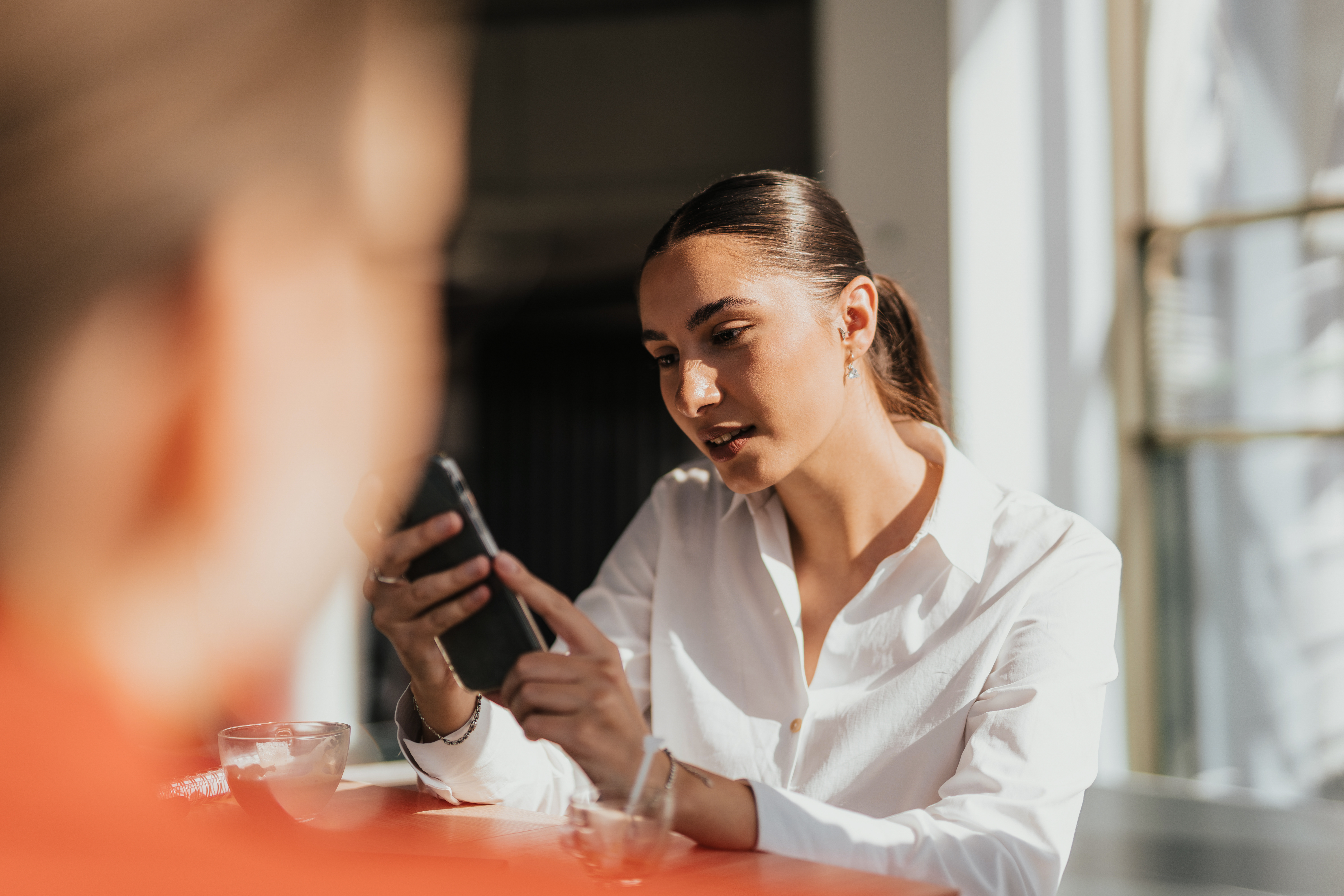 woman_smartphone