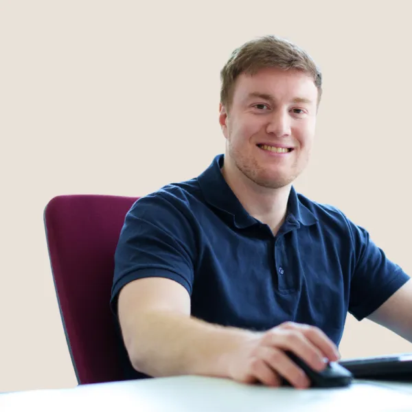 Profile picture for user Stefan Kienzler